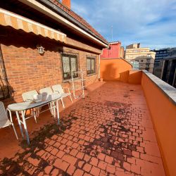 Vista de terraza exterior de piso en venta en calle Félix Aramburu, 5